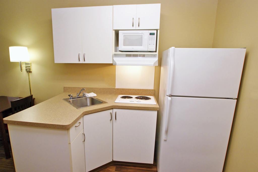 Extended Stay America Select Suites - Detroit - Roseville Extérieur photo
