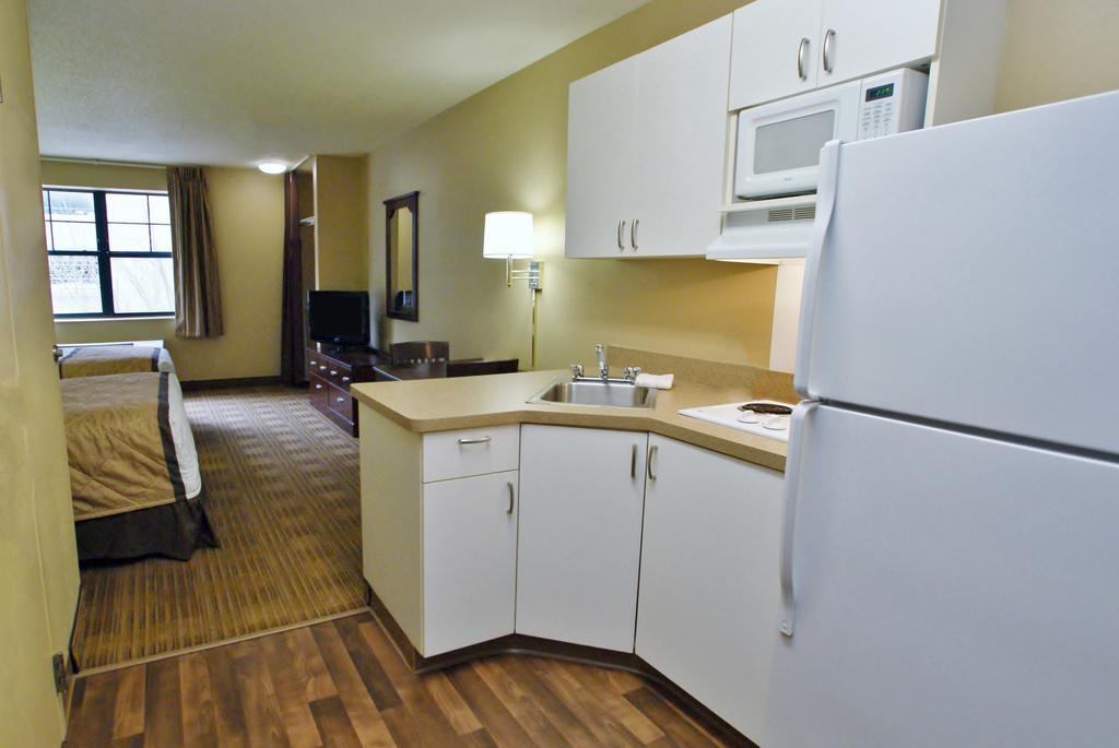Extended Stay America Select Suites - Detroit - Roseville Extérieur photo